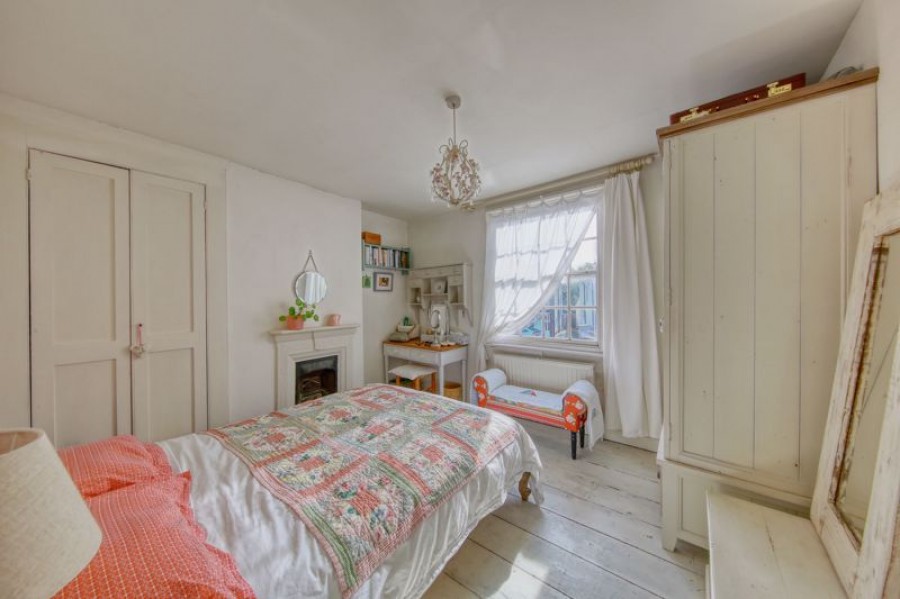 Images for Sussex Cottage, Bridge Road, East Molesey EAID:Miles&Bird BID:Miles & Bird
