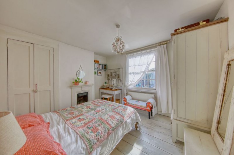 Images for Sussex Cottage, Bridge Road, East Molesey EAID:Miles&Bird BID:Miles & Bird