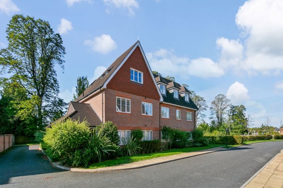 Images for Pavilion Place, East Molesey EAID:Miles&Bird BID:Miles & Bird
