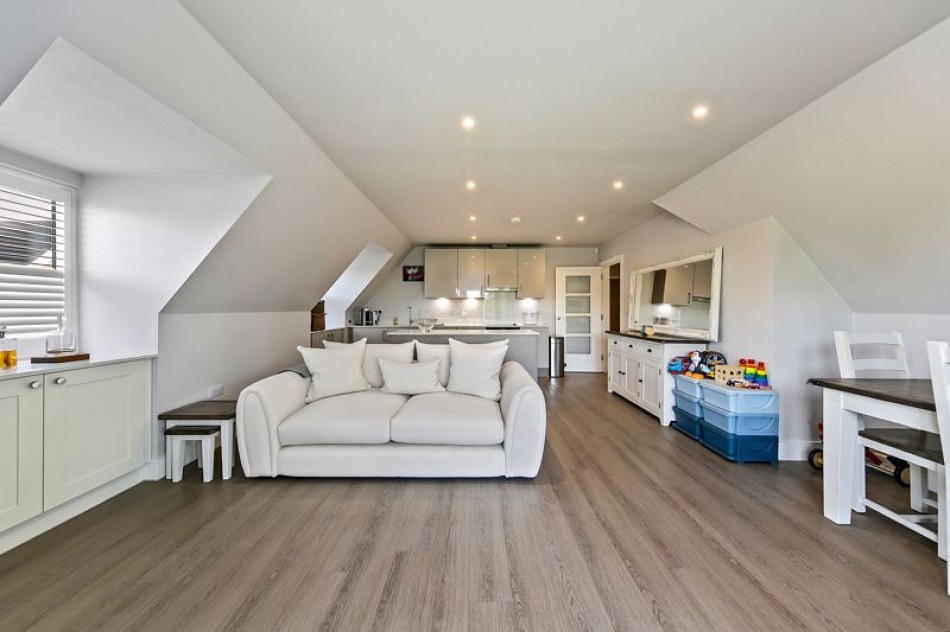 Images for Pavilion Place, East Molesey EAID:Miles&Bird BID:Miles & Bird