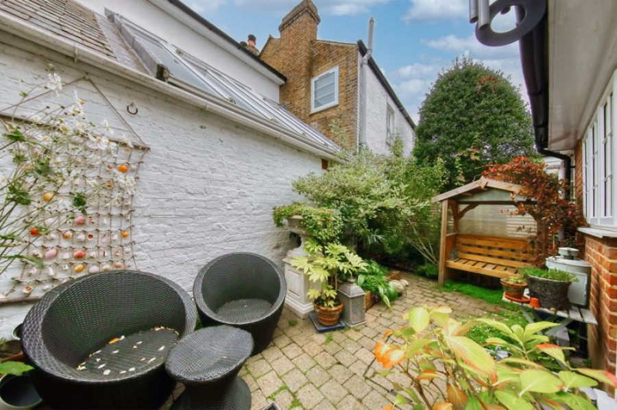 Images for Bridge Road, East Molesey EAID:Miles&Bird BID:Miles & Bird