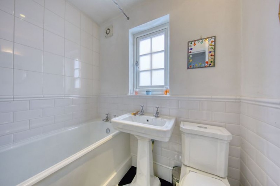 Images for Bridge Road, East Molesey EAID:Miles&Bird BID:Miles & Bird