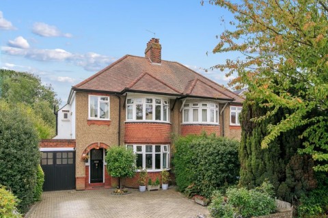 Clinton Avenue, East Molesey