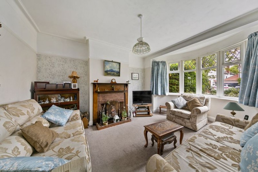 Images for Clinton Avenue, East Molesey EAID:Miles&Bird BID:Miles & Bird