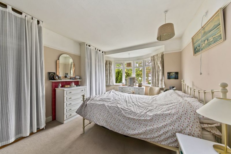 Images for Clinton Avenue, East Molesey EAID:Miles&Bird BID:Miles & Bird