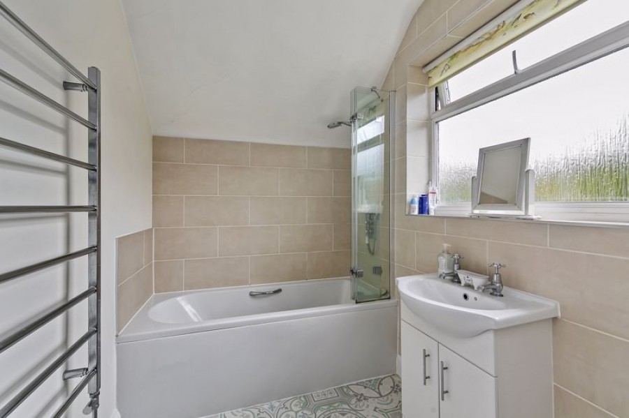 Images for Clinton Avenue, East Molesey EAID:Miles&Bird BID:Miles & Bird
