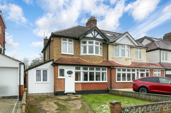 View Full Details for Greenfield Avenue, Surbiton - EAID:Miles&Bird, BID:Miles & Bird