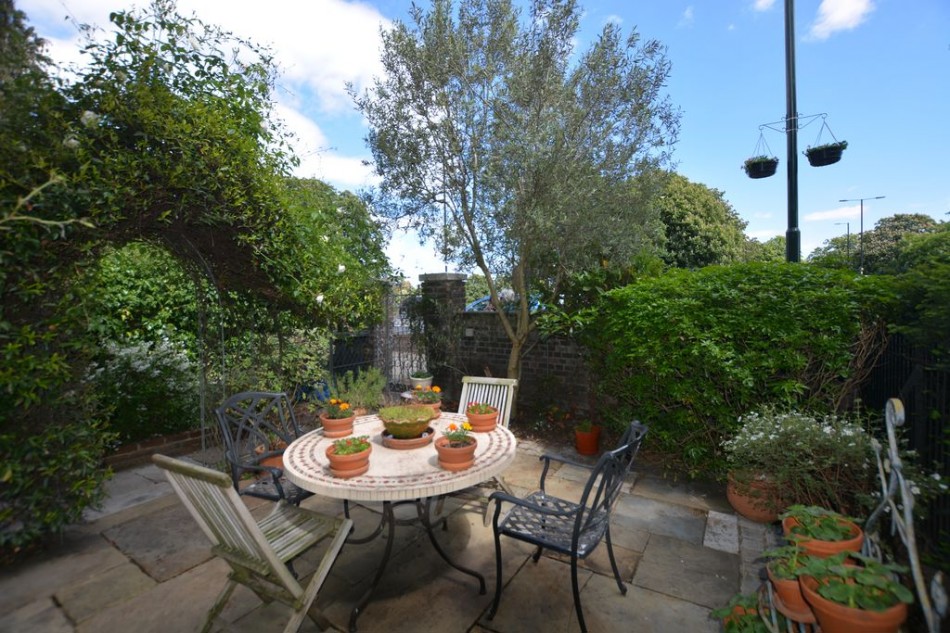 Images for Hampton Court Road, East Molesey EAID:Miles&Bird BID:Miles & Bird