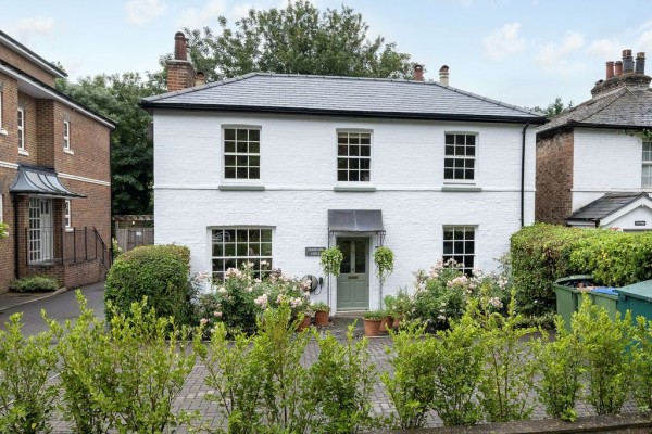 Portsmouth Road, Thames Ditton - EAID:Miles&Bird, BID:Miles & Bird