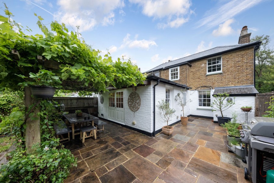 Images for Portsmouth Road, Thames Ditton EAID:Miles&Bird BID:Miles & Bird