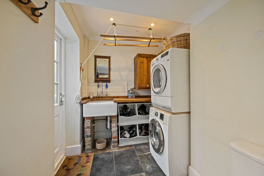 Images for Portsmouth Road, Thames Ditton EAID:Miles&Bird BID:Miles & Bird