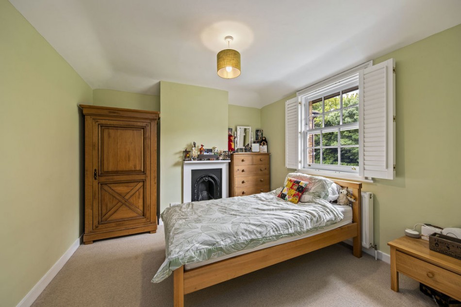 Images for Portsmouth Road, Thames Ditton EAID:Miles&Bird BID:Miles & Bird