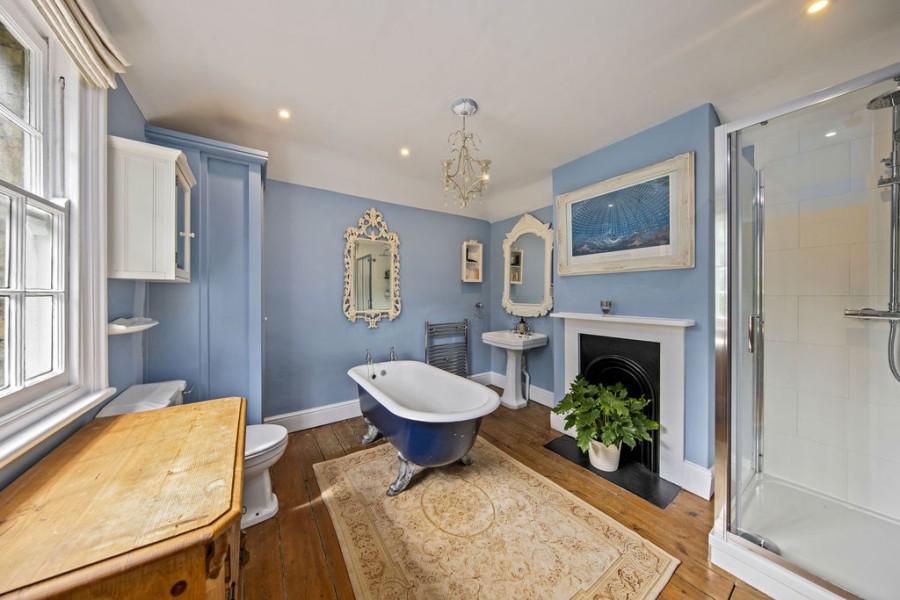 Images for Portsmouth Road, Thames Ditton EAID:Miles&Bird BID:Miles & Bird