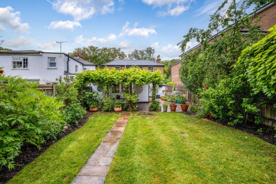 Images for Portsmouth Road, Thames Ditton EAID:Miles&Bird BID:Miles & Bird