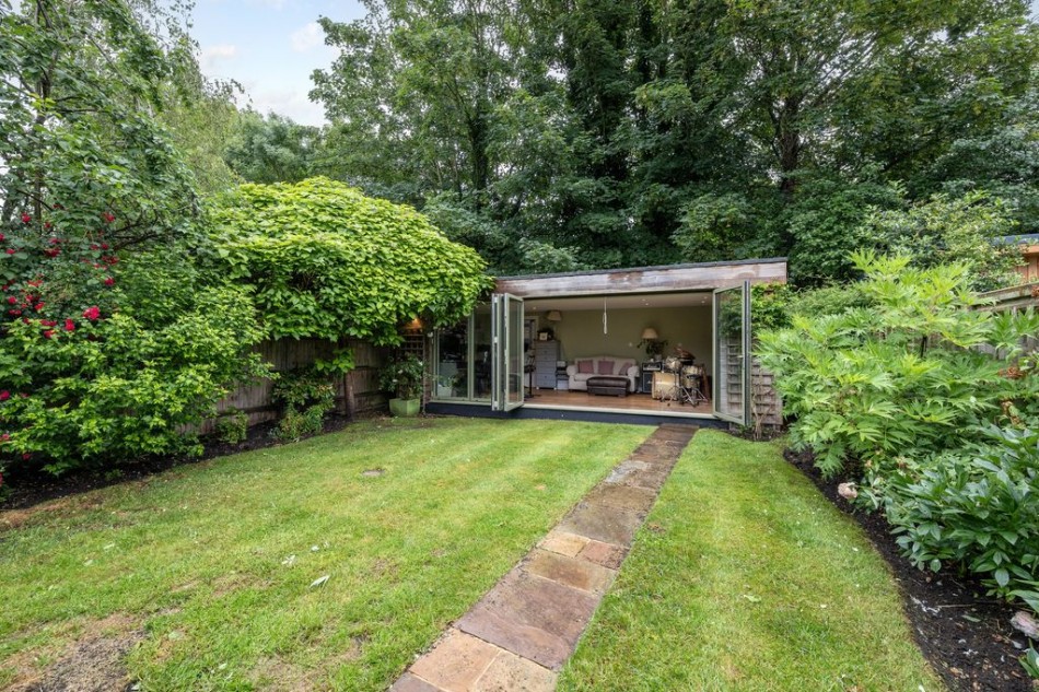 Images for Portsmouth Road, Thames Ditton EAID:Miles&Bird BID:Miles & Bird