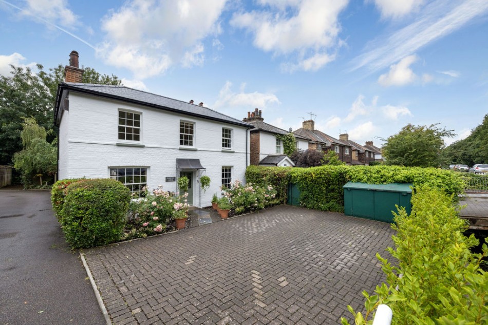 Images for Portsmouth Road, Thames Ditton EAID:Miles&Bird BID:Miles & Bird