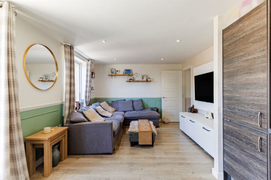 Images for Abbey Walk, West Molesey EAID:Miles&Bird BID:Miles & Bird