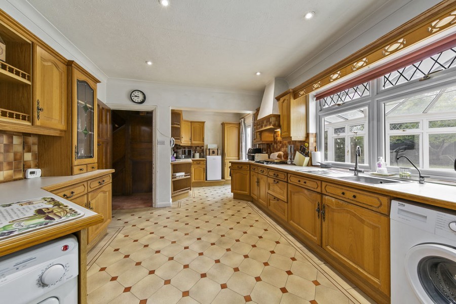 Images for Hurst Road, East Molesey EAID:Miles&Bird BID:Miles & Bird