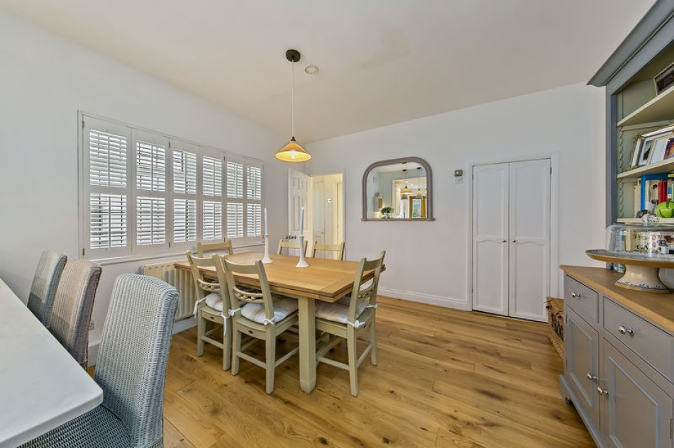 Images for High Street, West Molesey EAID:Miles&Bird BID:Miles & Bird