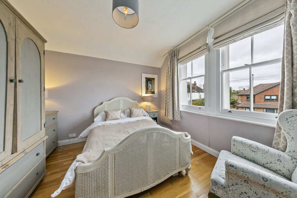 Images for High Street, West Molesey EAID:Miles&Bird BID:Miles & Bird