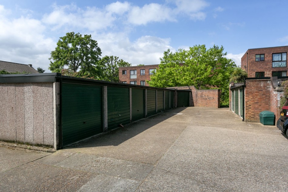 Images for Mallards Reach, Oatlands Drive, Weybridge EAID:Miles&Bird BID:Miles & Bird