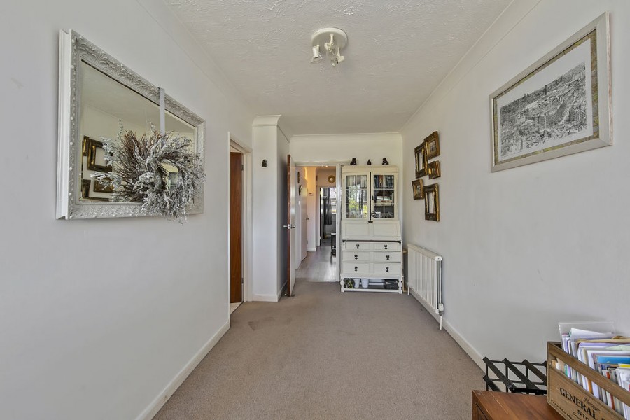 Images for Hampton Court Road, East Molesey EAID:Miles&Bird BID:Miles & Bird