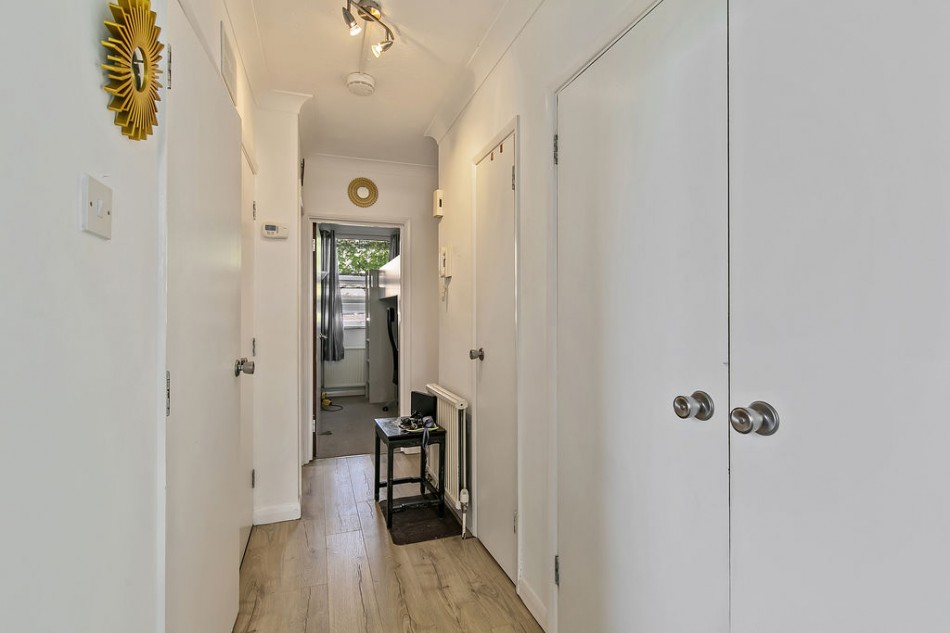 Images for Hampton Court Road, East Molesey EAID:Miles&Bird BID:Miles & Bird