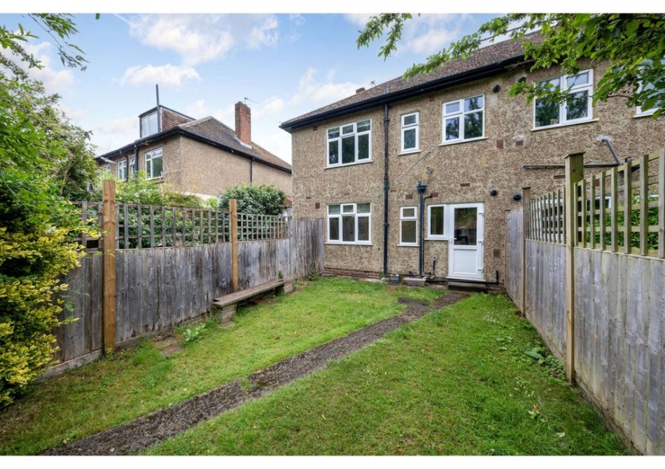 Images for Warwick Road, Thames Ditton EAID:Miles&Bird BID:Miles & Bird