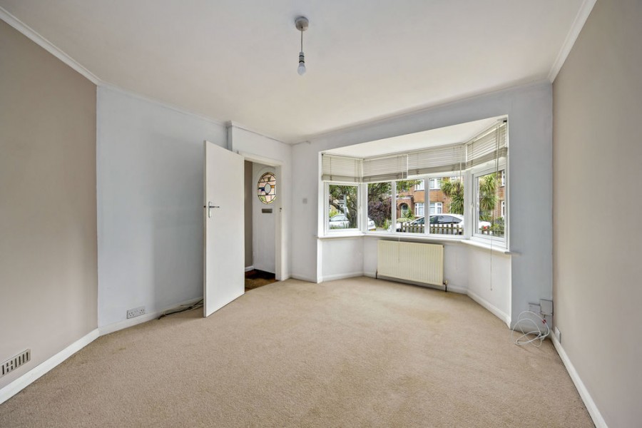 Images for Warwick Road, Thames Ditton EAID:Miles&Bird BID:Miles & Bird