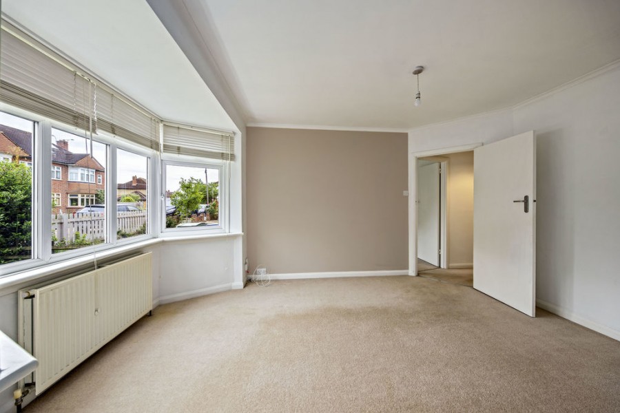 Images for Warwick Road, Thames Ditton EAID:Miles&Bird BID:Miles & Bird