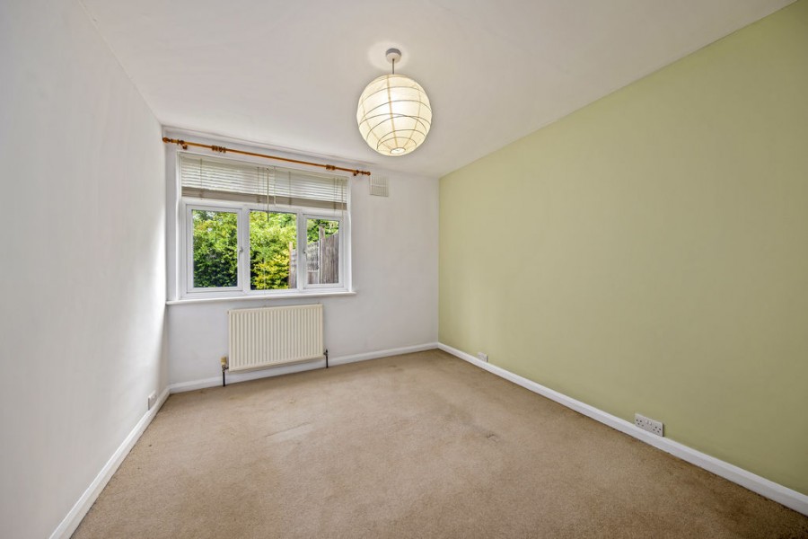 Images for Warwick Road, Thames Ditton EAID:Miles&Bird BID:Miles & Bird