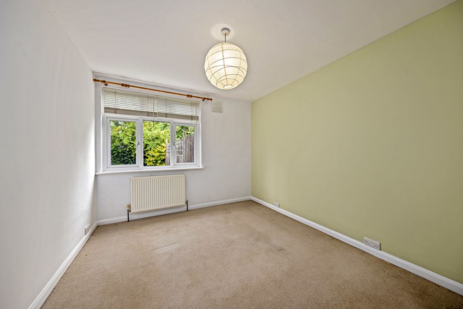 Images for Warwick Road, Thames Ditton EAID:Miles&Bird BID:Miles & Bird