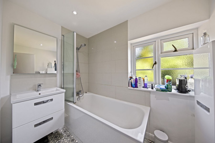 Images for Seymour Close, East Molesey EAID:Miles&Bird BID:Miles & Bird