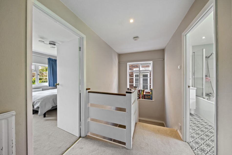 Images for Seymour Close, East Molesey EAID:Miles&Bird BID:Miles & Bird