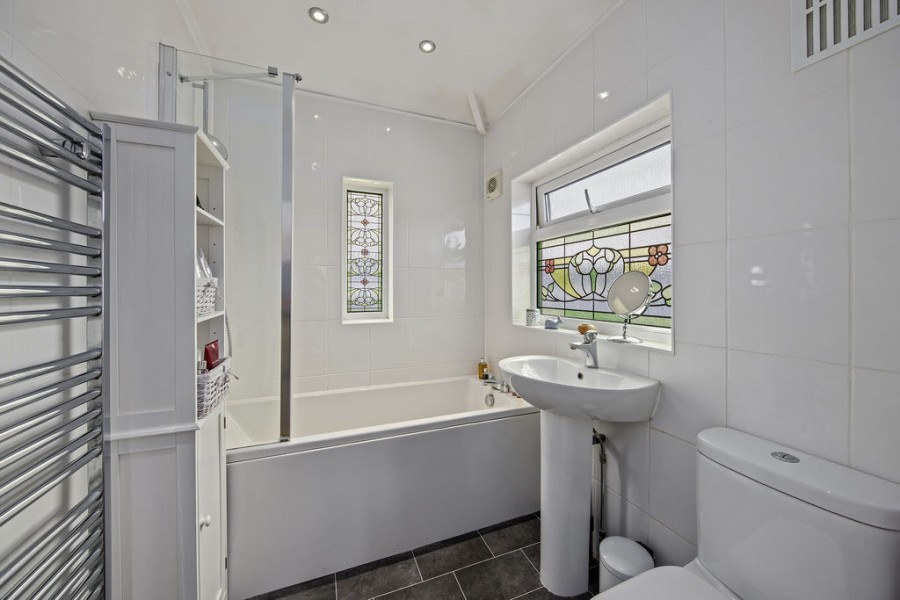 Images for Berkeley Drive, West Molesey EAID:Miles&Bird BID:Miles & Bird