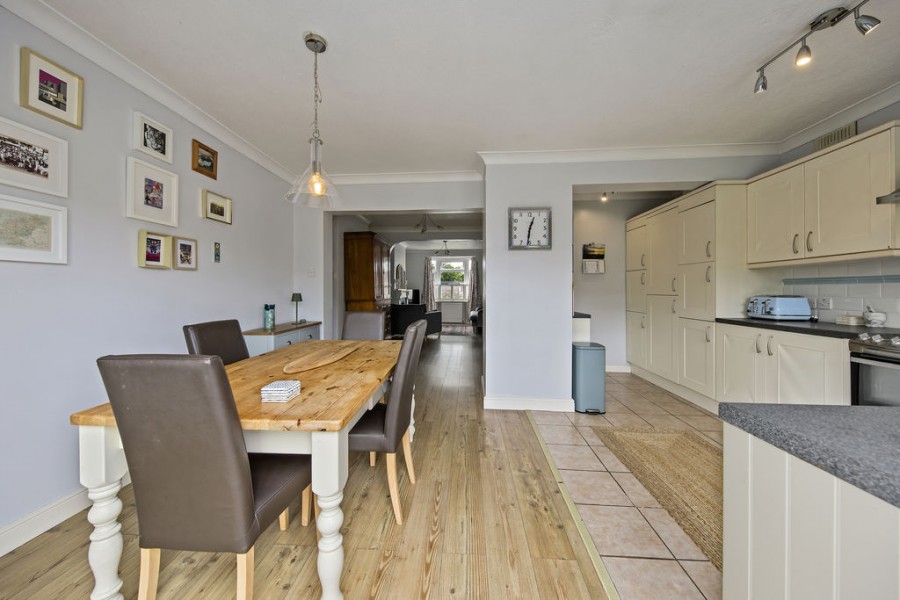 Images for Berkeley Drive, West Molesey EAID:Miles&Bird BID:Miles & Bird