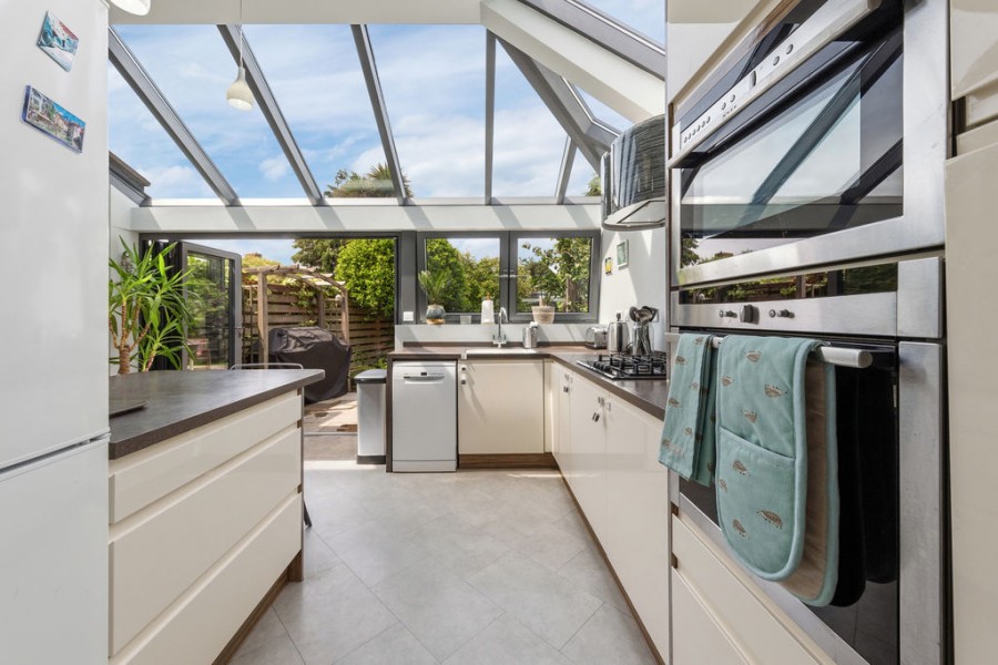 Images for Dennis Road, East Molesey EAID:Miles&Bird BID:Miles & Bird