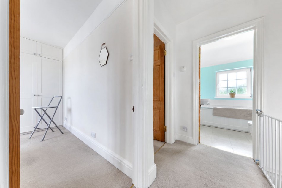 Images for Dennis Road, East Molesey EAID:Miles&Bird BID:Miles & Bird