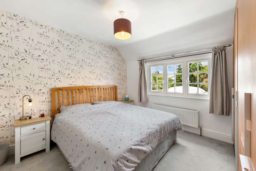 Images for Dennis Road, East Molesey EAID:Miles&Bird BID:Miles & Bird