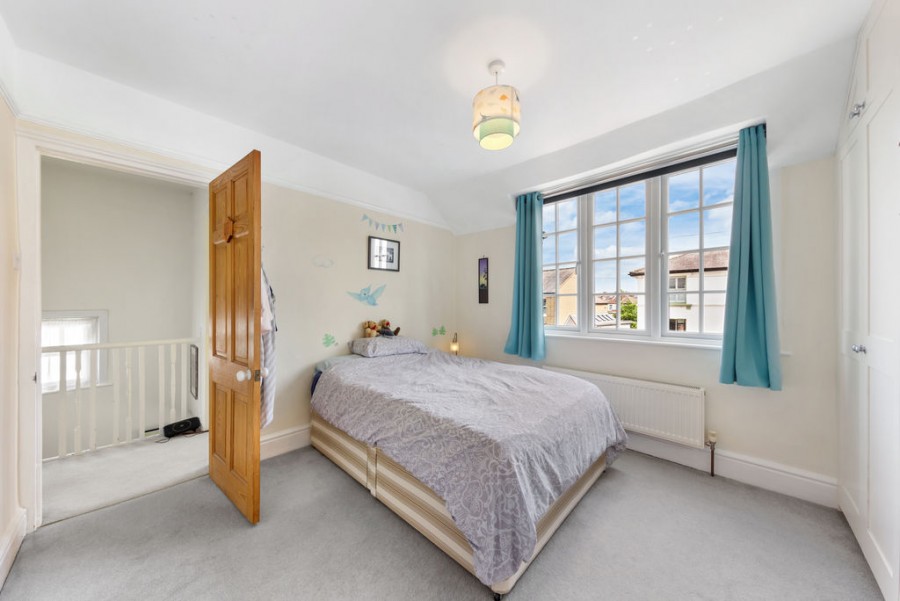 Images for Dennis Road, East Molesey EAID:Miles&Bird BID:Miles & Bird