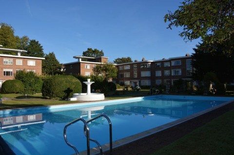 Kingfisher Court, East Molesey