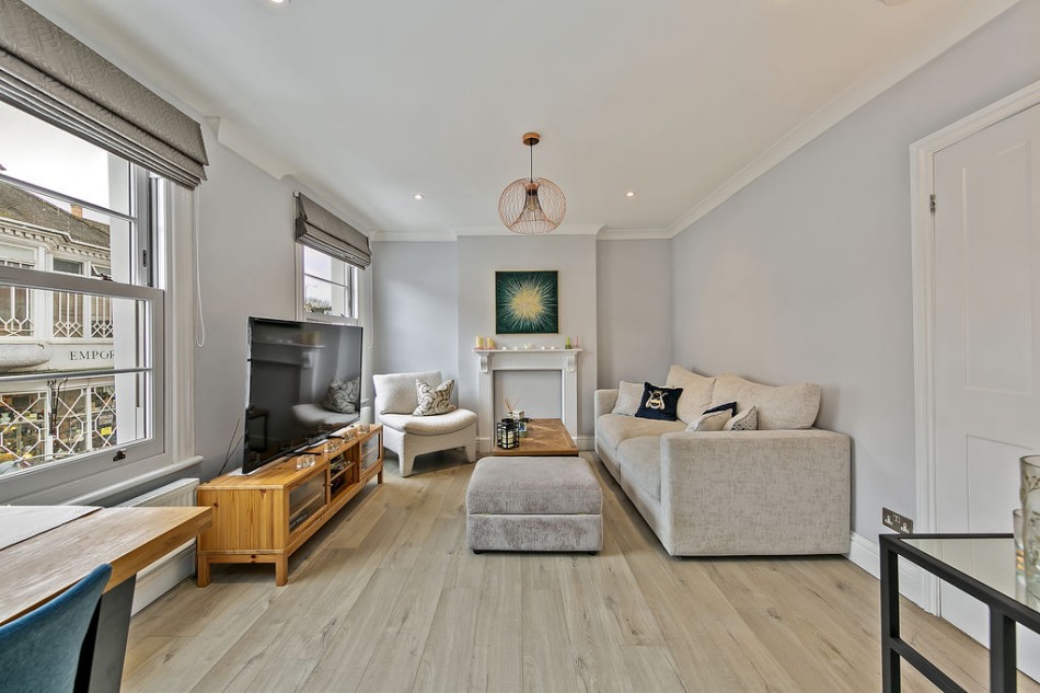 Images for Bridge Road, East Molesey EAID:Miles&Bird BID:Miles & Bird