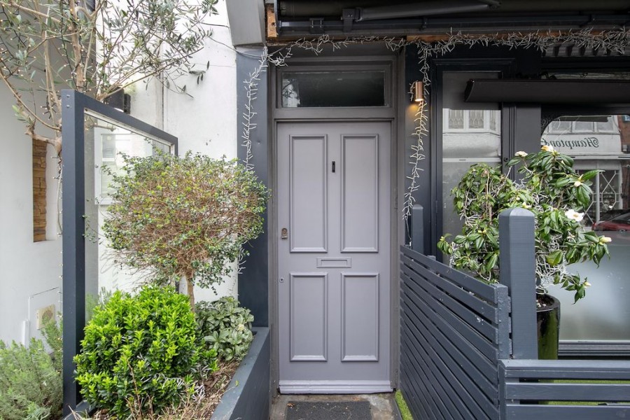 Images for Bridge Road, East Molesey EAID:Miles&Bird BID:Miles & Bird