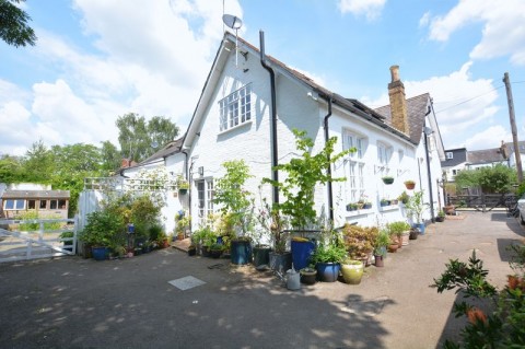 57 School House Lane, Teddington