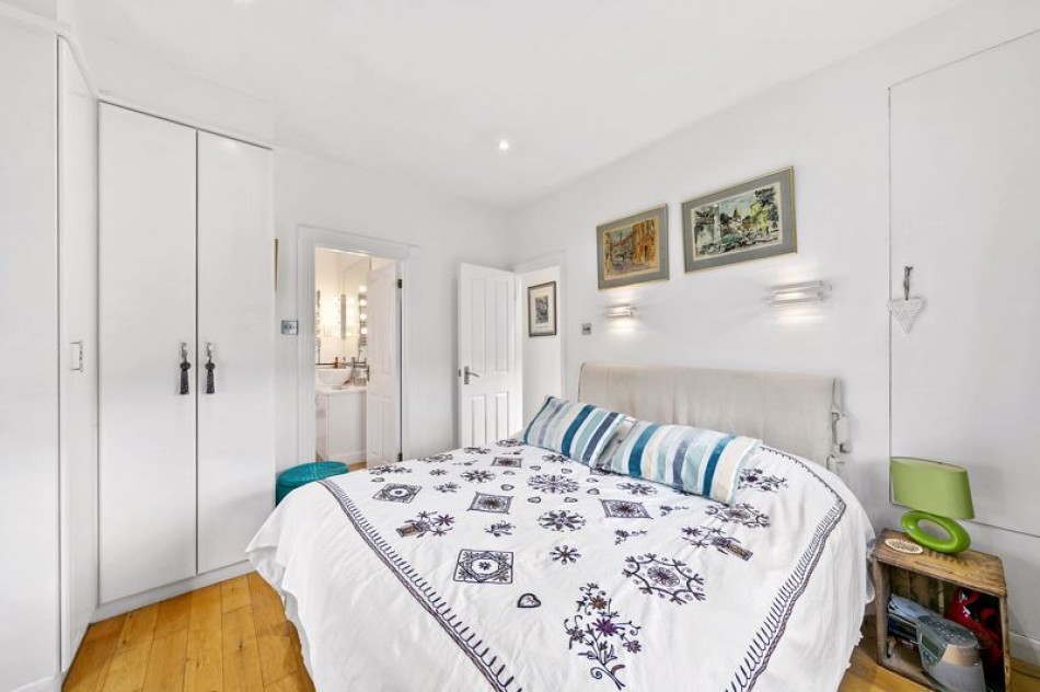 Images for Creek Cottages, Hampton Court EAID:Miles&Bird BID:Miles & Bird